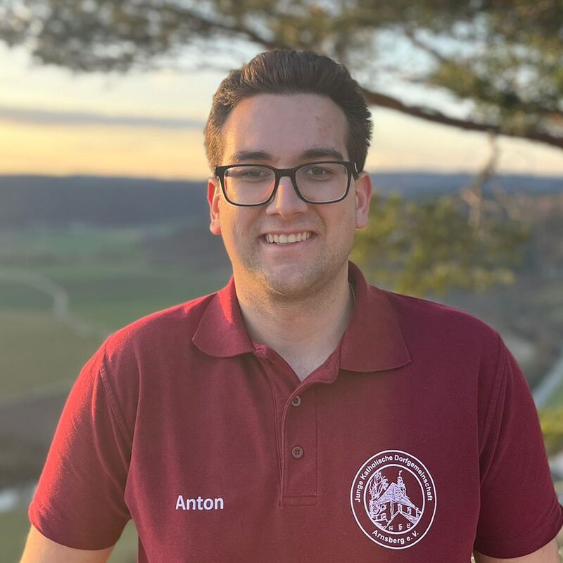           Anton Fuchs    
           1. Vorstand